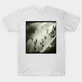 Pedestrians on a busy Princes Street, Edinburgh T-Shirt